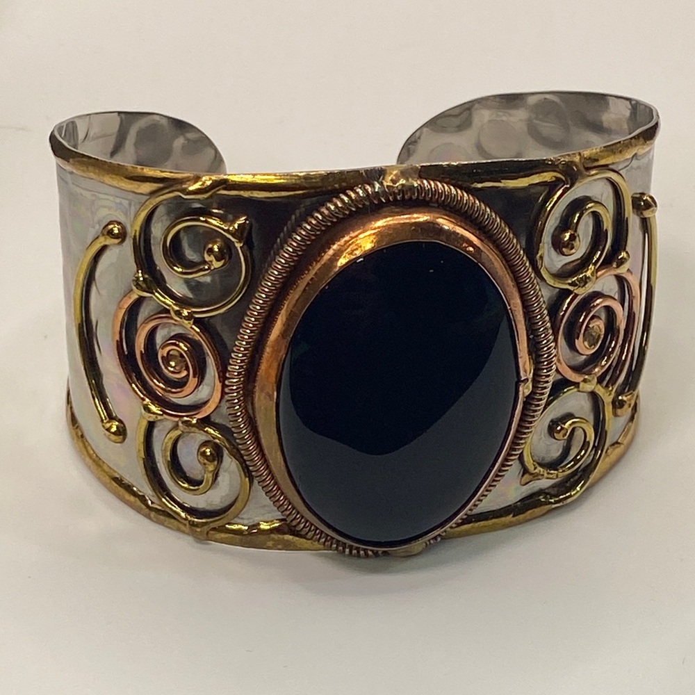 Handmade Onyx Mixed Metal Cuff Bracelet - Picture 10 of 11